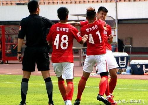 现役球员爆料视频大全,揭秘球场背后故事与真相 第2张 现役球员爆料视频大全,揭秘球场背后故事与真相 第2张