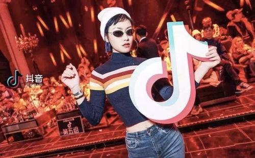 抖音大哥理发店爆料视频,一场关于时尚与技艺的视觉盛宴 第2张 抖音大哥理发店爆料视频,一场关于时尚与技艺的视觉盛宴 第2张